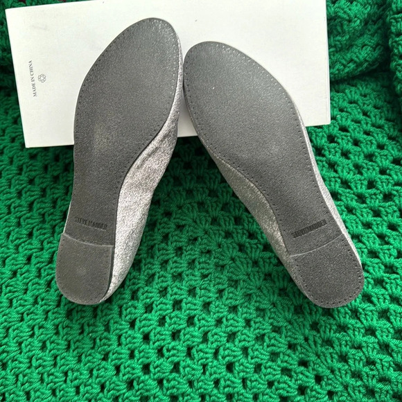 Steve Madden Silver Sparkling Flat 🥿 - Picture 4 of 4